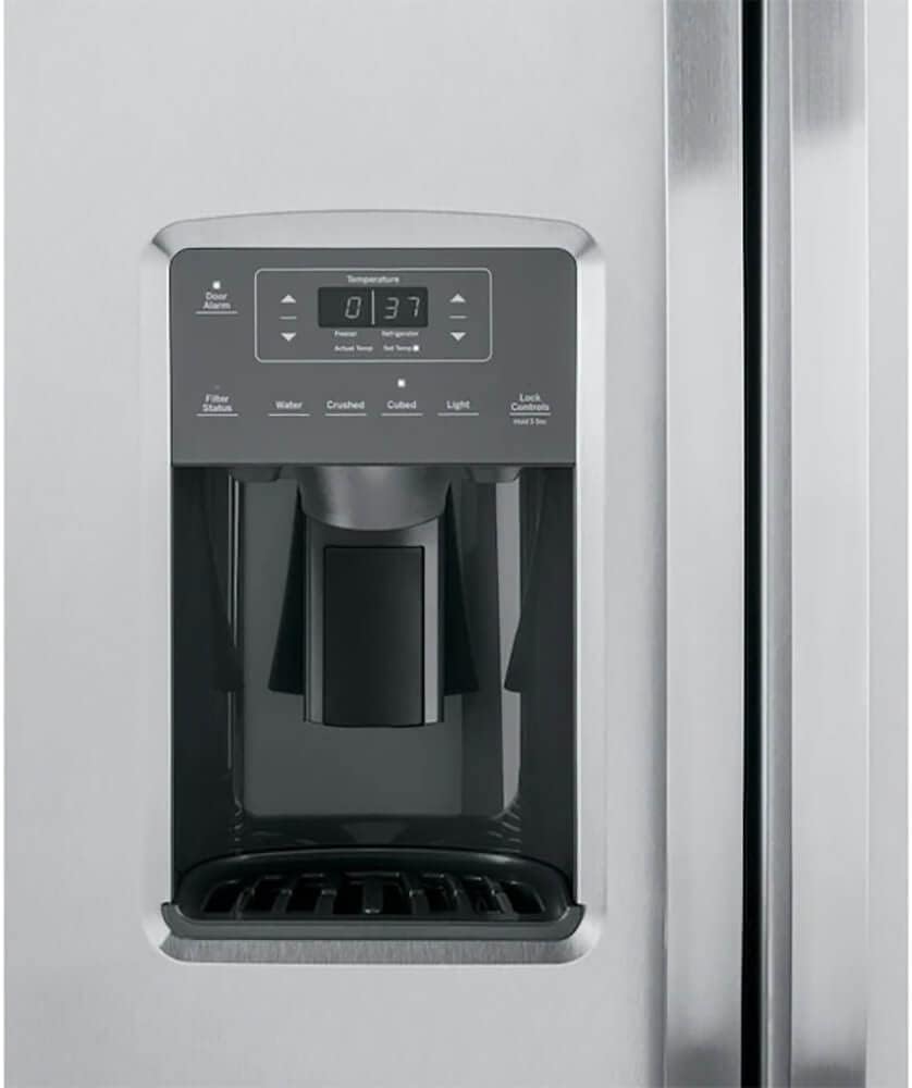 Display photo of GE refrigerators
