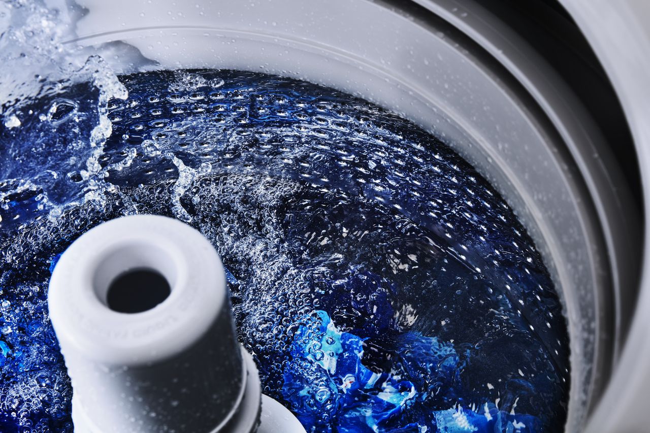Tackling the Problem: Dealing with a Leaking Washing Machine插图4
