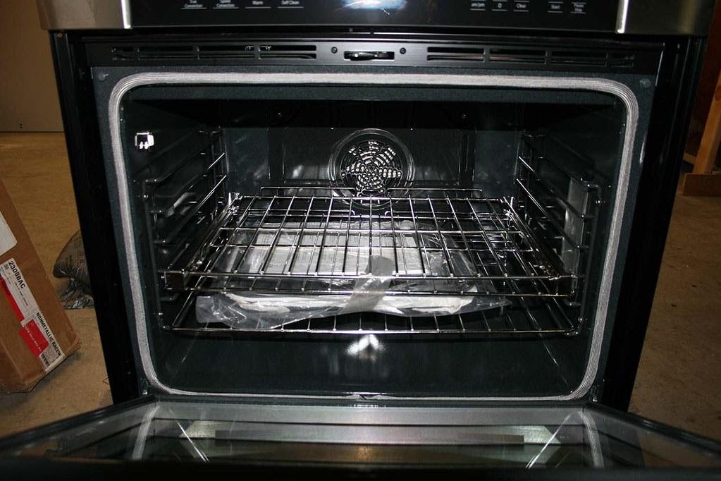 ammonia to clean oven racks