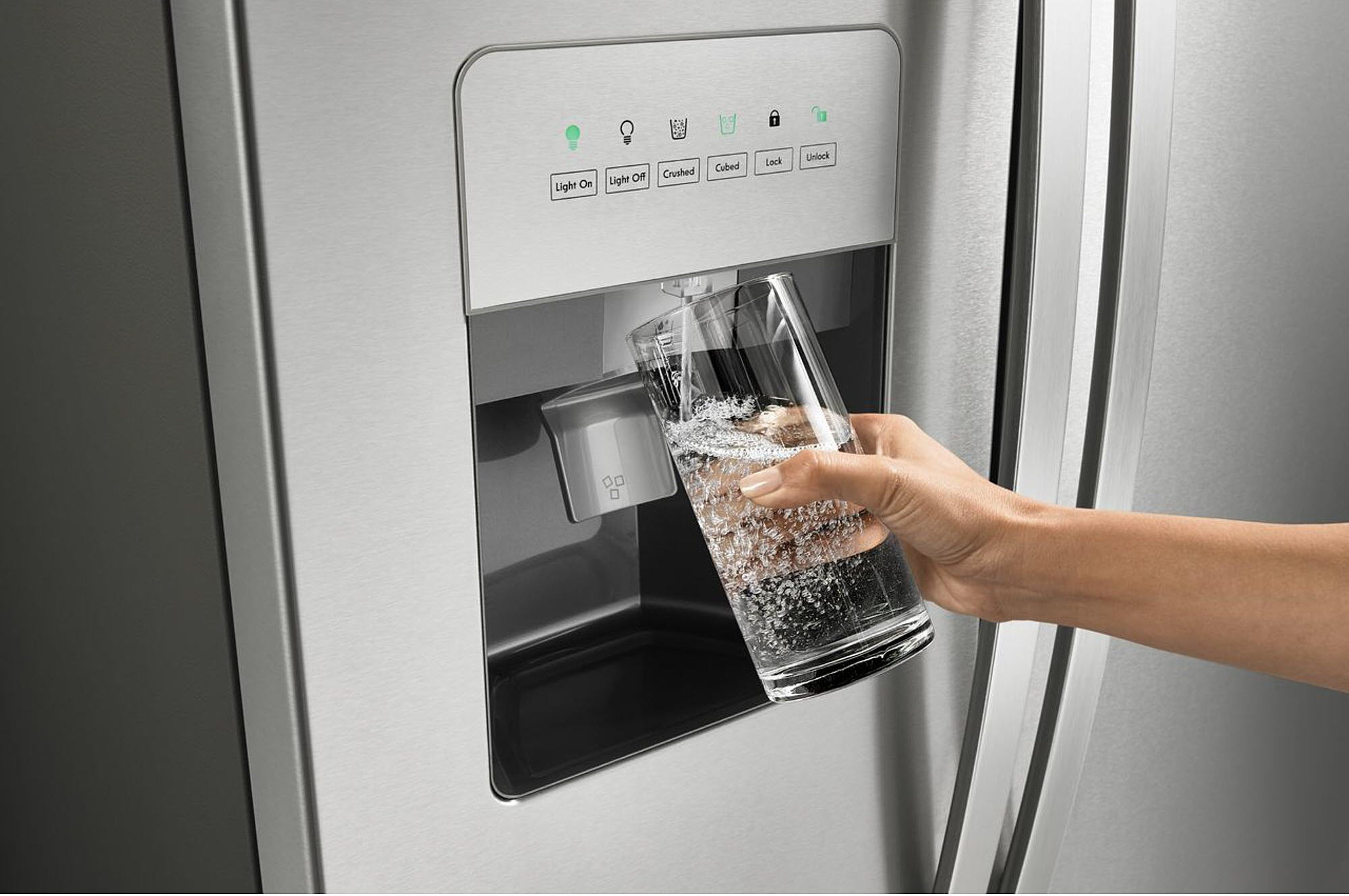 The Safety of Fridge Water: Guide to Clean Drinking插图2
